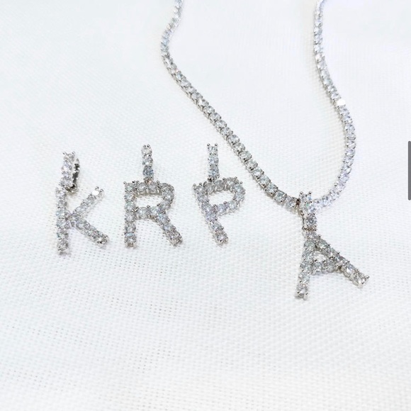 Rhinestone tennis initial necklace - Picture 4 of 5